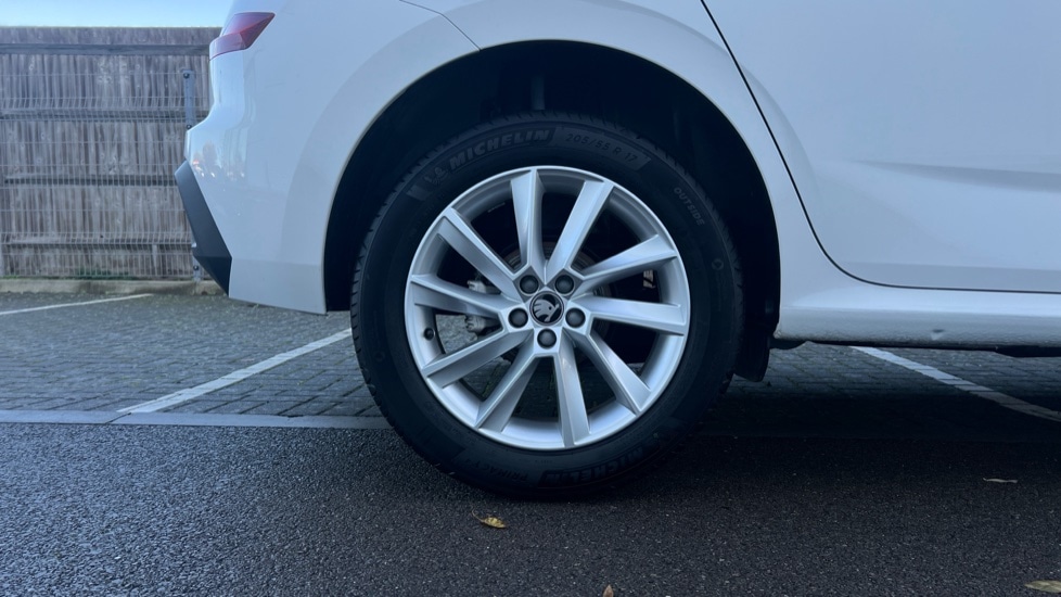 Used Skoda Kamiq 2025 for sale - 76872968: Photo 5