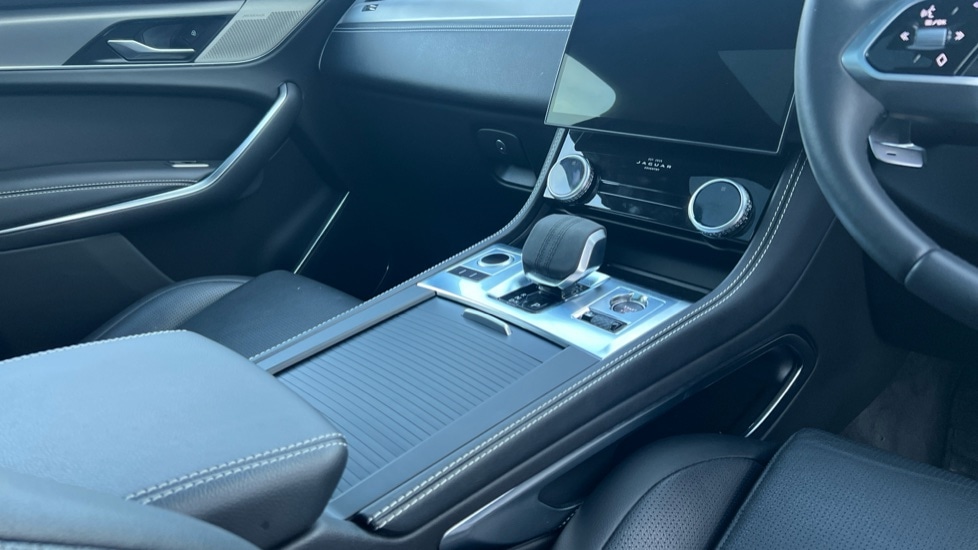 Used Jaguar F-Pace 2023 for sale - 76868674: Photo 28