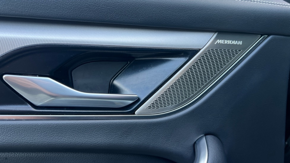 Used Jaguar F-Pace 2023 for sale - 76868674: Photo 41