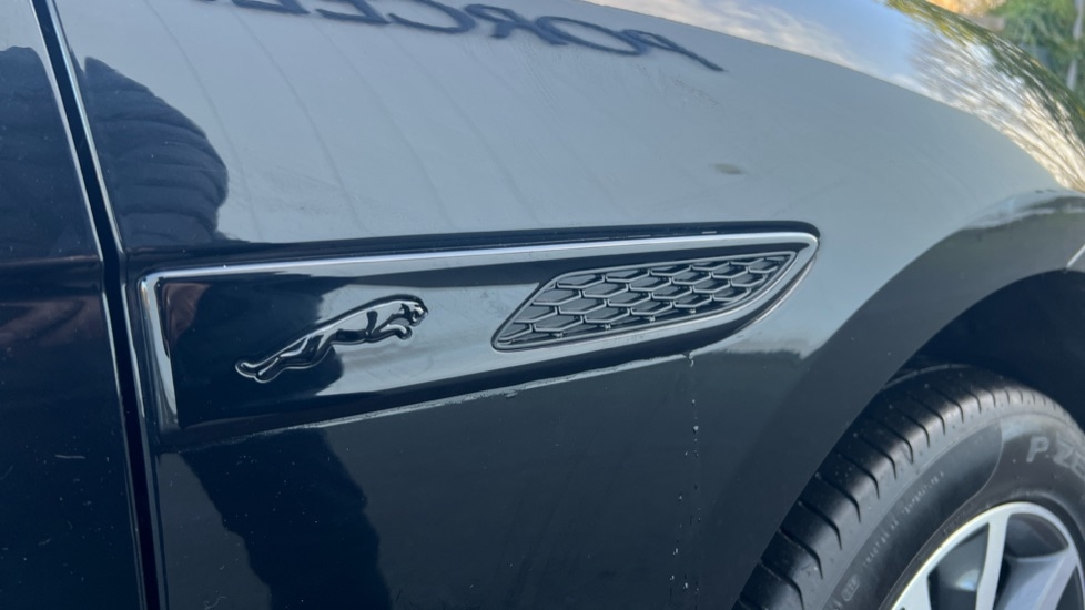 Used Jaguar F-Pace 2023 for sale - 76868674: Photo 42