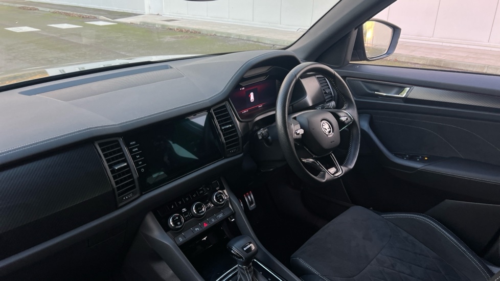 Used Skoda Kodiaq 2024 for sale - 76640262: Photo 2