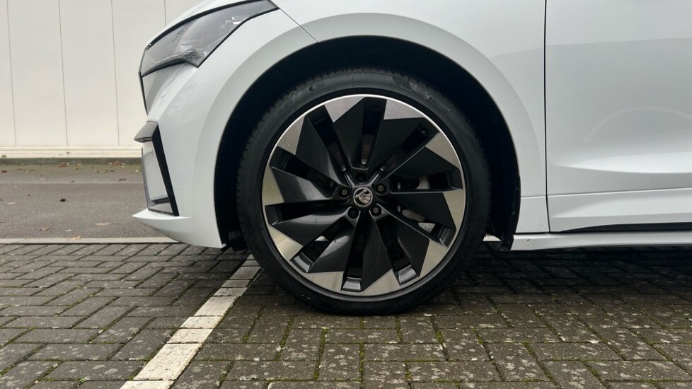 Used Skoda Enyaq 2025 for sale - 76874375: Photo 19