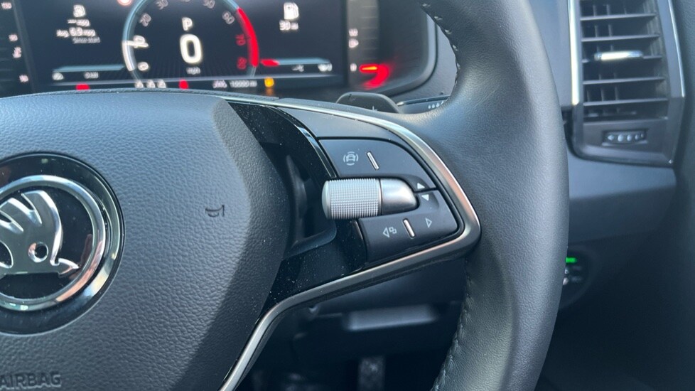 Used Skoda Karoq 2024 for sale - 76872421: Photo 37