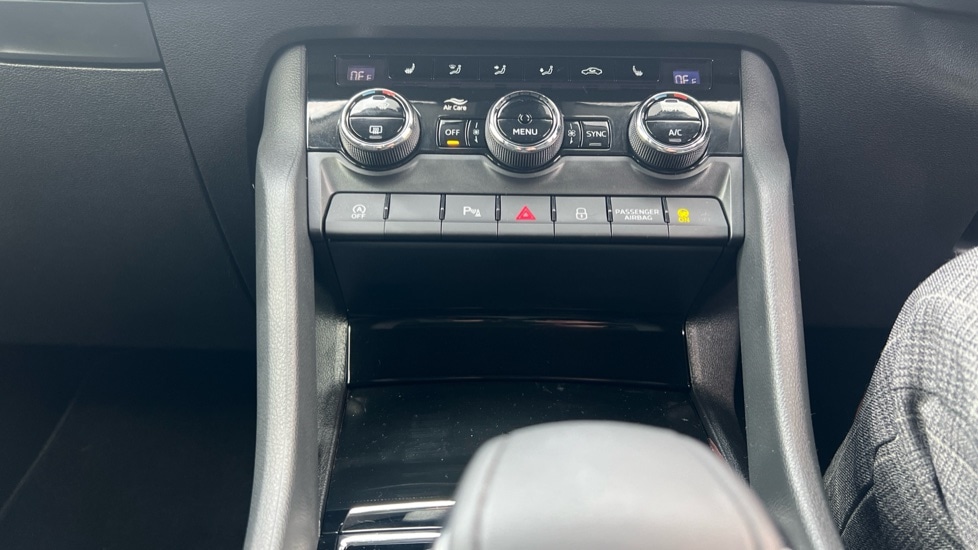 Used Skoda Karoq 2025 for sale - 76873834: Photo 34