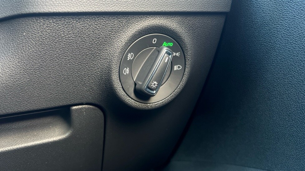 Used Skoda Karoq 2024 for sale - 76872431: Photo 37