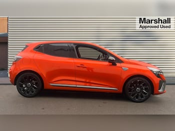 Used Renault Clio 2024 for sale - 76428279: Photo