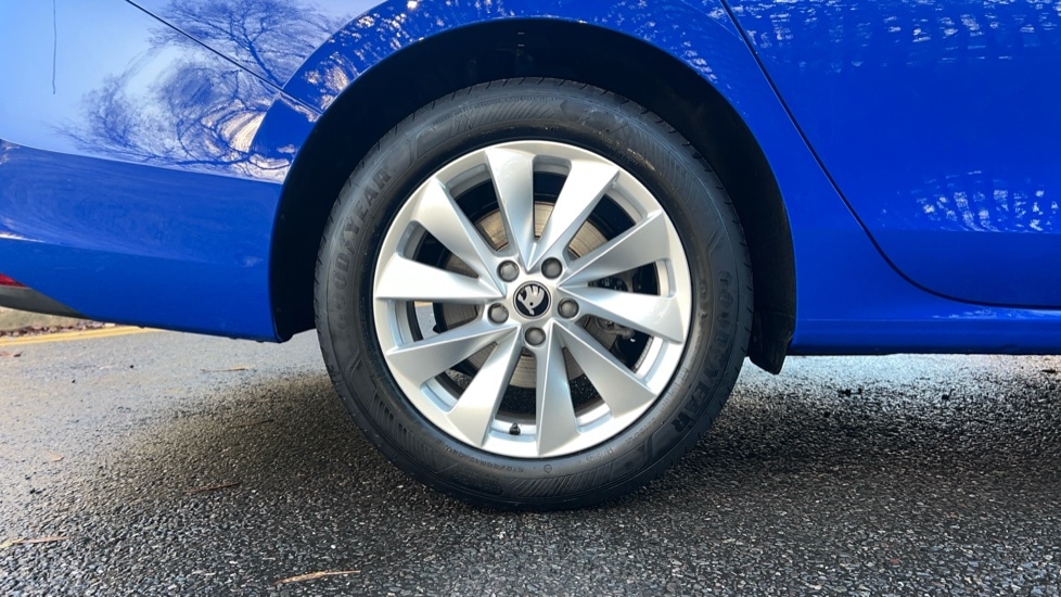 Used Skoda Superb 2025 for sale - 76872810: Photo 5