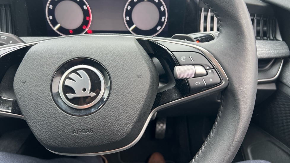 Used Skoda Superb 2025 for sale - 76999270: Photo 42