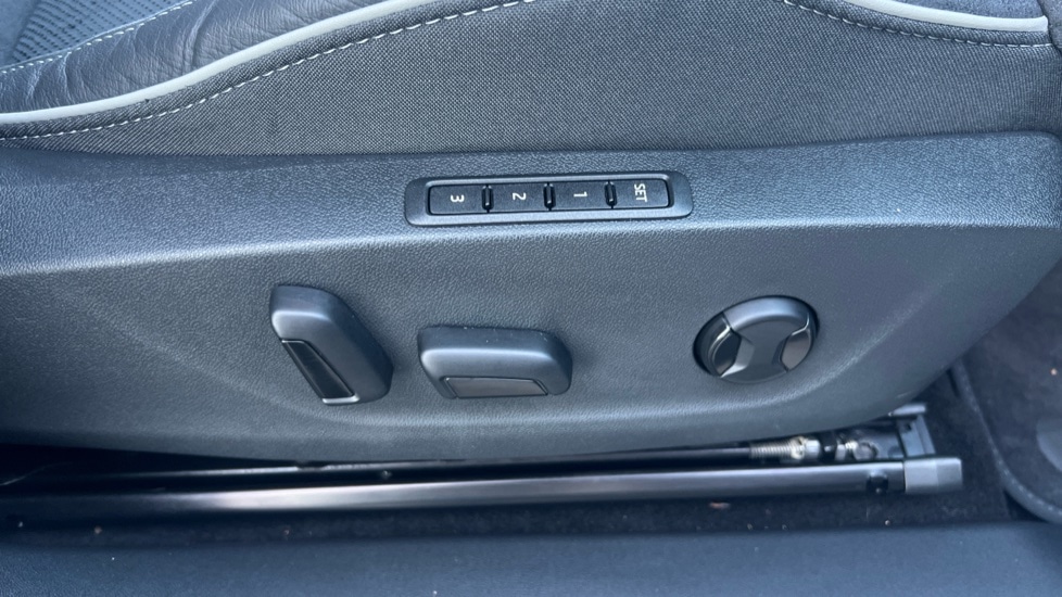 Used Skoda Enyaq 2025 for sale - 76868306: Photo 31