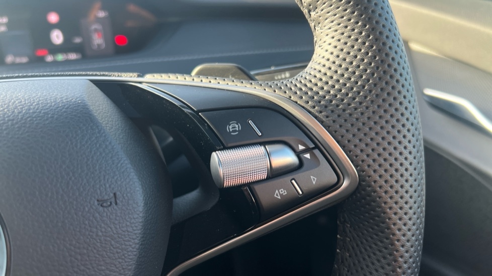 Used Skoda Enyaq 2025 for sale - 76868306: Photo 34