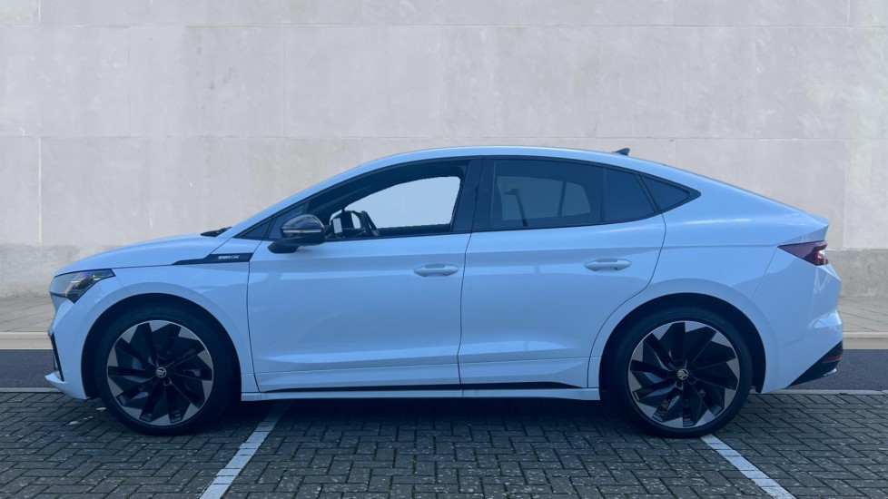 Used Skoda Enyaq 2025 for sale - 76868306: Photo 9