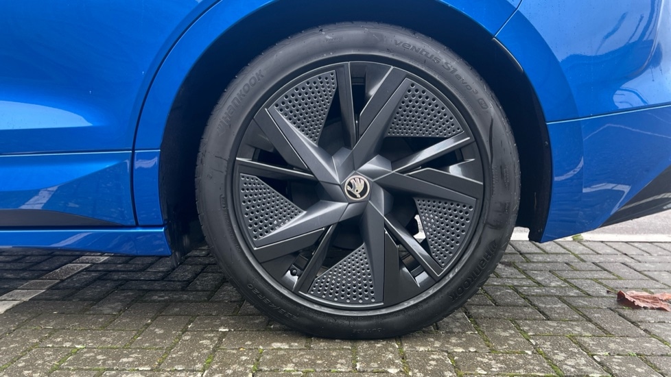 Used Skoda Enyaq 2025 for sale - 76796533: Photo 18