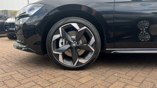 Used Skoda Superb 2025 for sale - 75468085: Photo 17