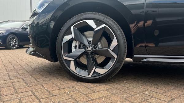 Used Skoda Superb 2025 for sale - 75468085: Photo 19