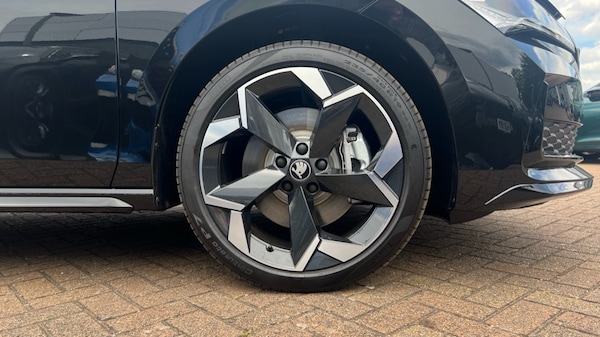 Used Skoda Superb 2025 for sale - 75468085: Photo 20