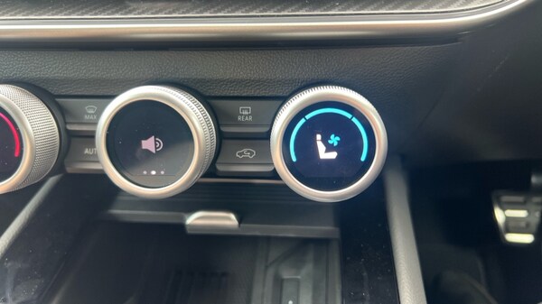 Used Skoda Superb 2025 for sale - 75468085: Photo 35