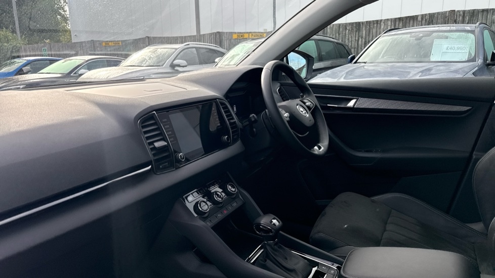 Used Skoda Karoq 2024 for sale - 75916770: Photo 2