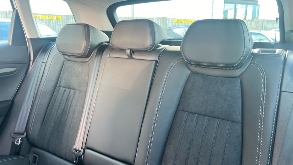 Used Skoda Karoq 2025 for sale - 76873543: Photo 15