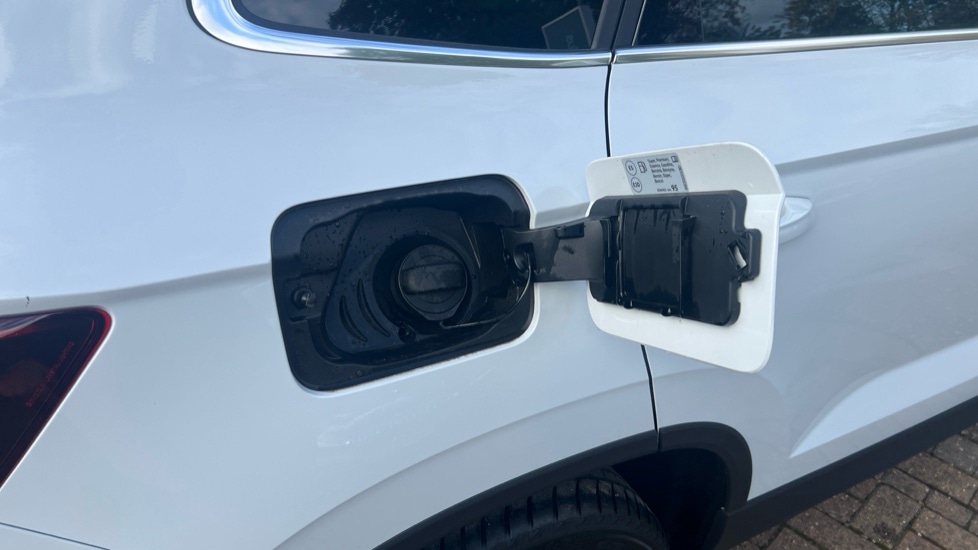 Used Skoda Karoq 2025 for sale - 76873543: Photo 29