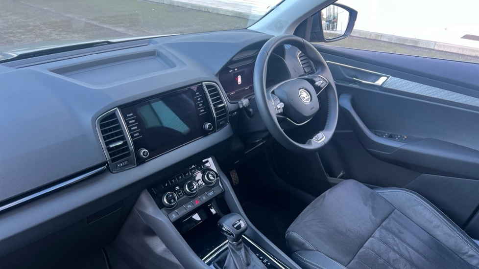 Used Skoda Karoq 2024 for sale - 76640253: Photo 2