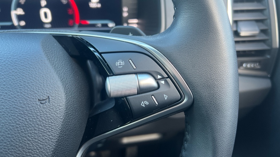 Used Skoda Karoq 2024 for sale - 76640253: Photo 35