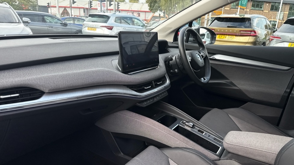 Used Skoda Enyaq 2024 for sale - 76067131: Photo 2