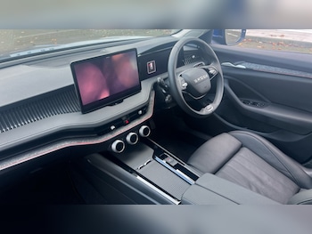 Used Skoda Superb 2025 for sale - 76539870: Photo