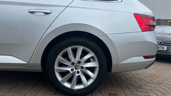 Used Skoda Superb 2023 for sale - 76297408: Photo 18