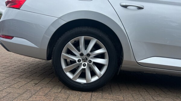 Used Skoda Superb 2023 for sale - 76297408: Photo 19