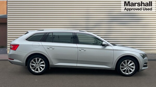 Used Skoda Superb 2023 for sale - 76297408: Photo 2