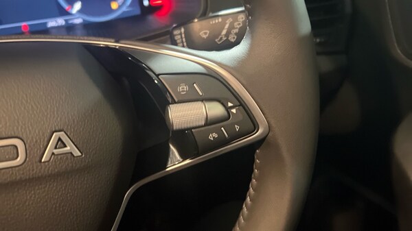 Used Skoda Karoq 2025 for sale - 75467239: Photo 22