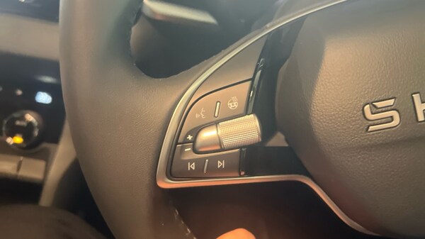 Used Skoda Karoq 2025 for sale - 75467239: Photo 32