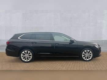 Used Skoda Superb 2025 for sale - 76196041: Photo
