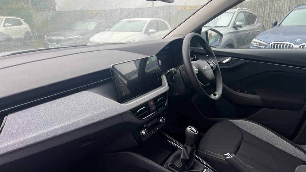 Used Skoda Kamiq 2025 for sale - 76350848: Photo 2