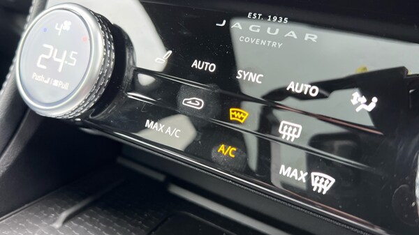 Used Jaguar F-Pace 2023 for sale - 75467265: Photo 42