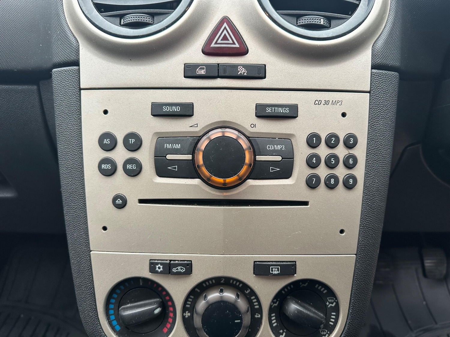 Used Vauxhall Corsa 2010 for sale - 77255517: Photo 16