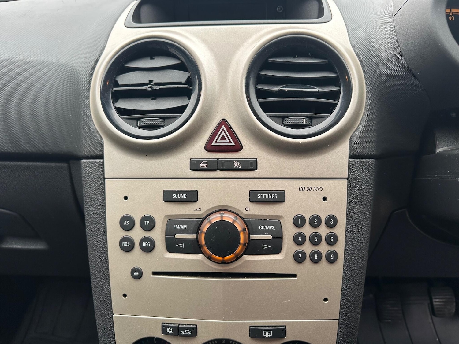 Used Vauxhall Corsa 2010 for sale - 77255517: Photo 17