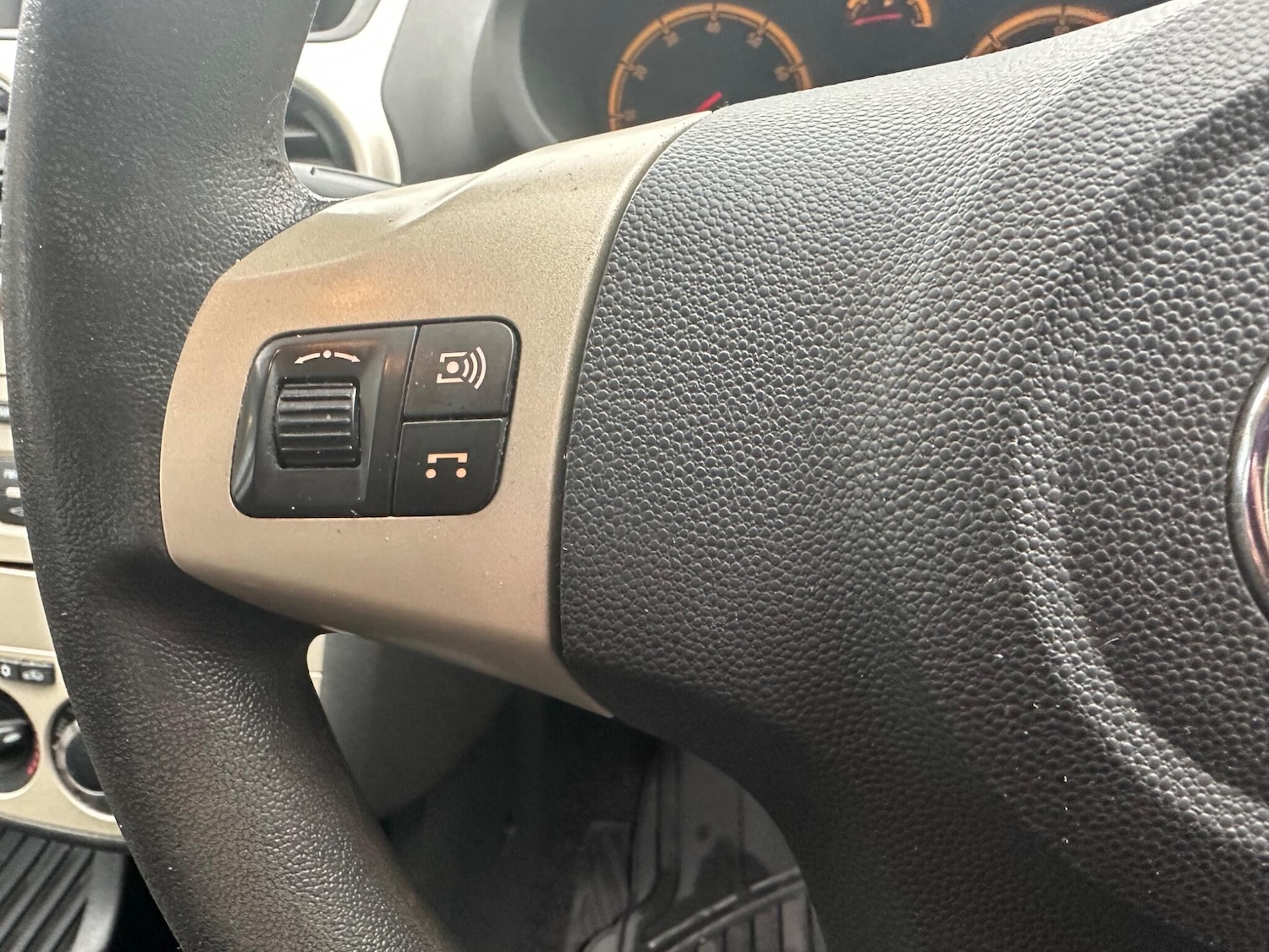 Used Vauxhall Corsa 2010 for sale - 77255517: Photo 19