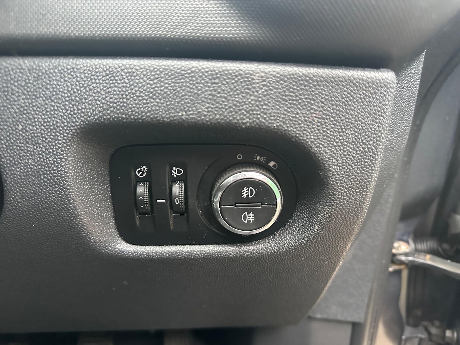 Used Vauxhall Corsa 2010 for sale - 77255517: Photo 21