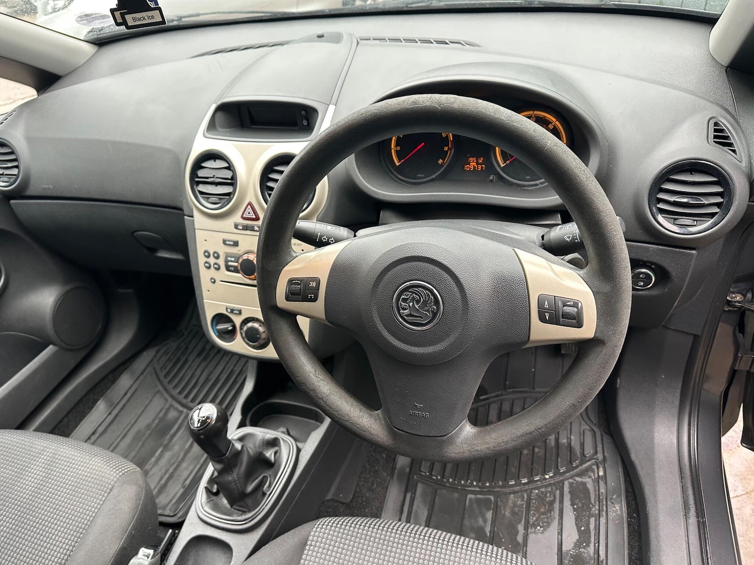 Used Vauxhall Corsa 2010 for sale - 77255517: Photo 23