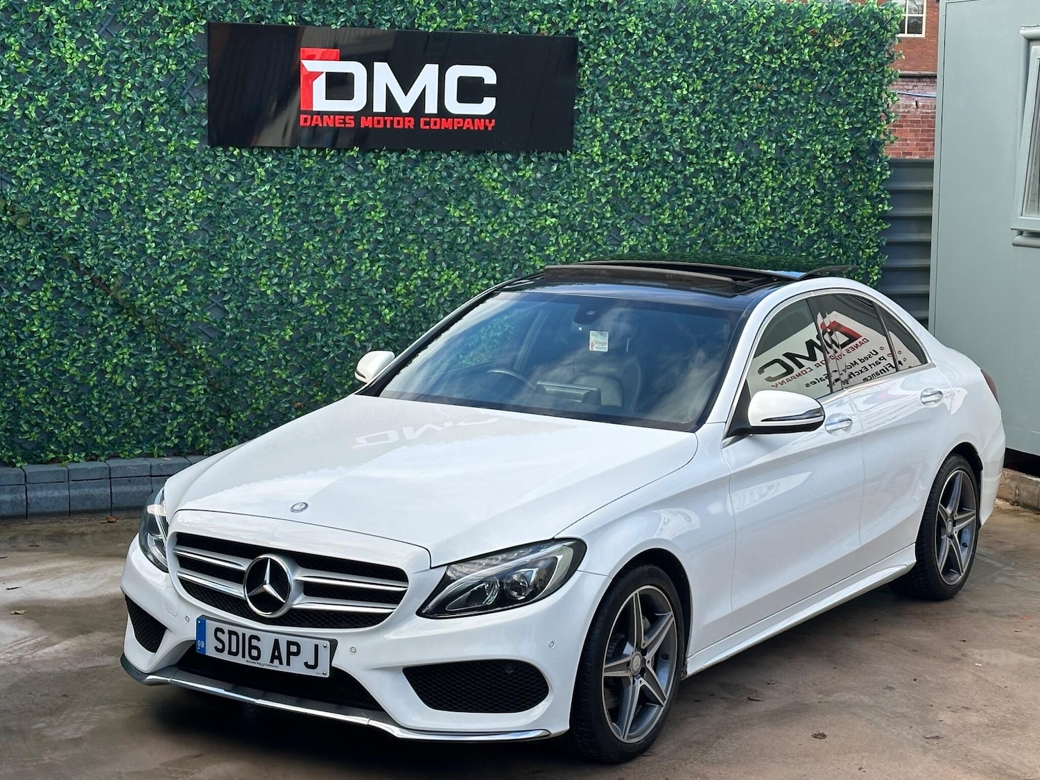 Used Mercedes-Benz C Class 2016 for sale - 76850207: Photo 2