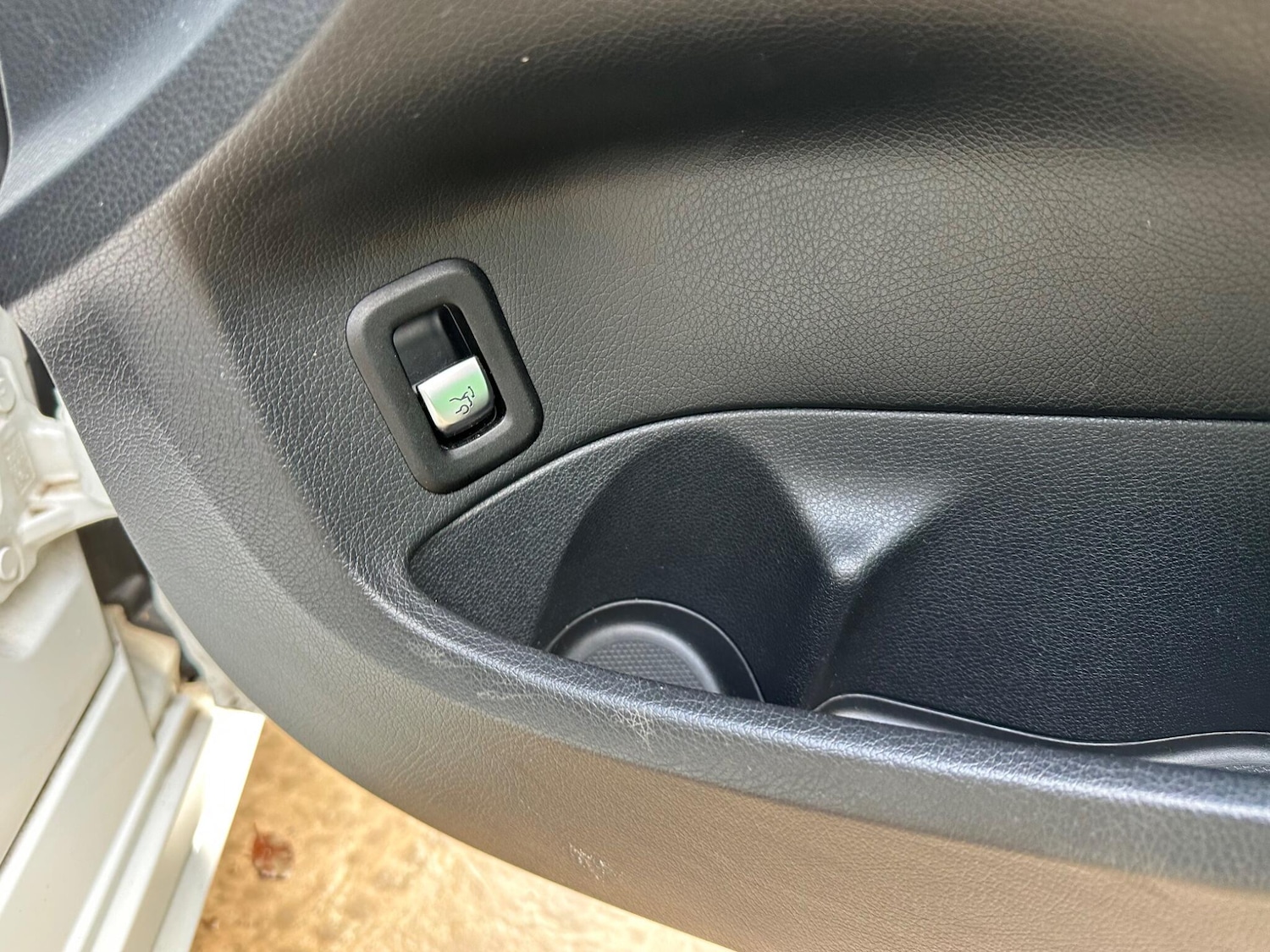 Used Mercedes-Benz C Class 2016 for sale - 76850207: Photo 25