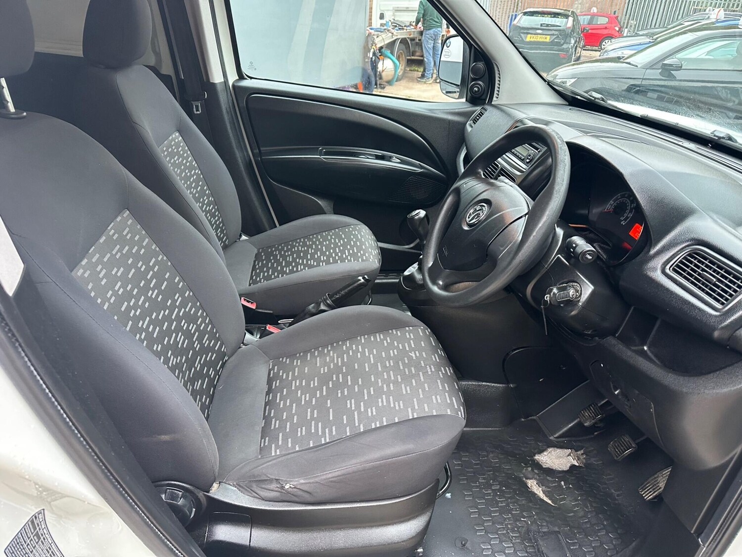 Used Vauxhall Combo 2015 for sale - 76824367: Photo 10