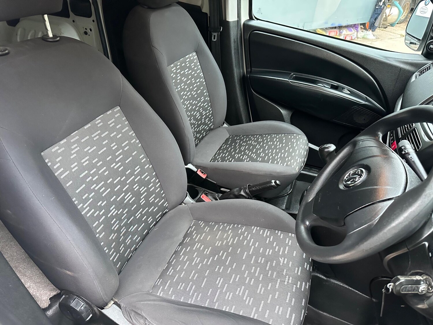 Used Vauxhall Combo 2015 for sale - 76824367: Photo 11