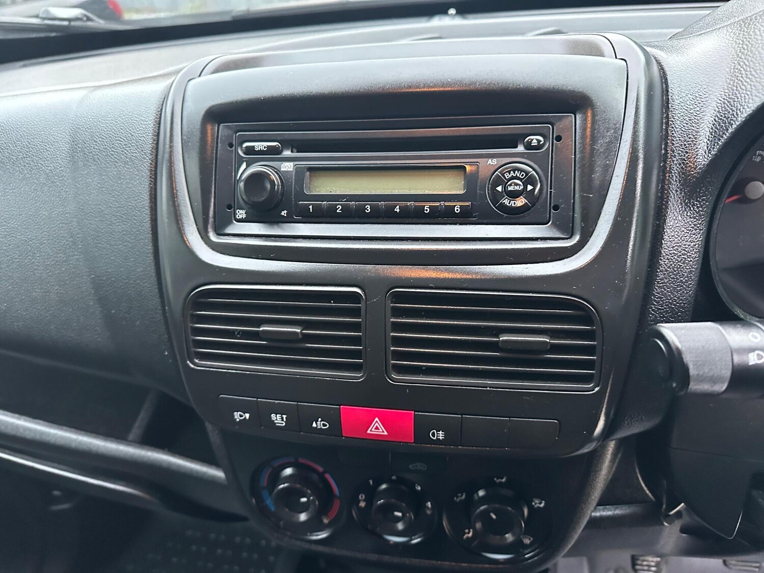 Used Vauxhall Combo 2015 for sale - 76824367: Photo 13