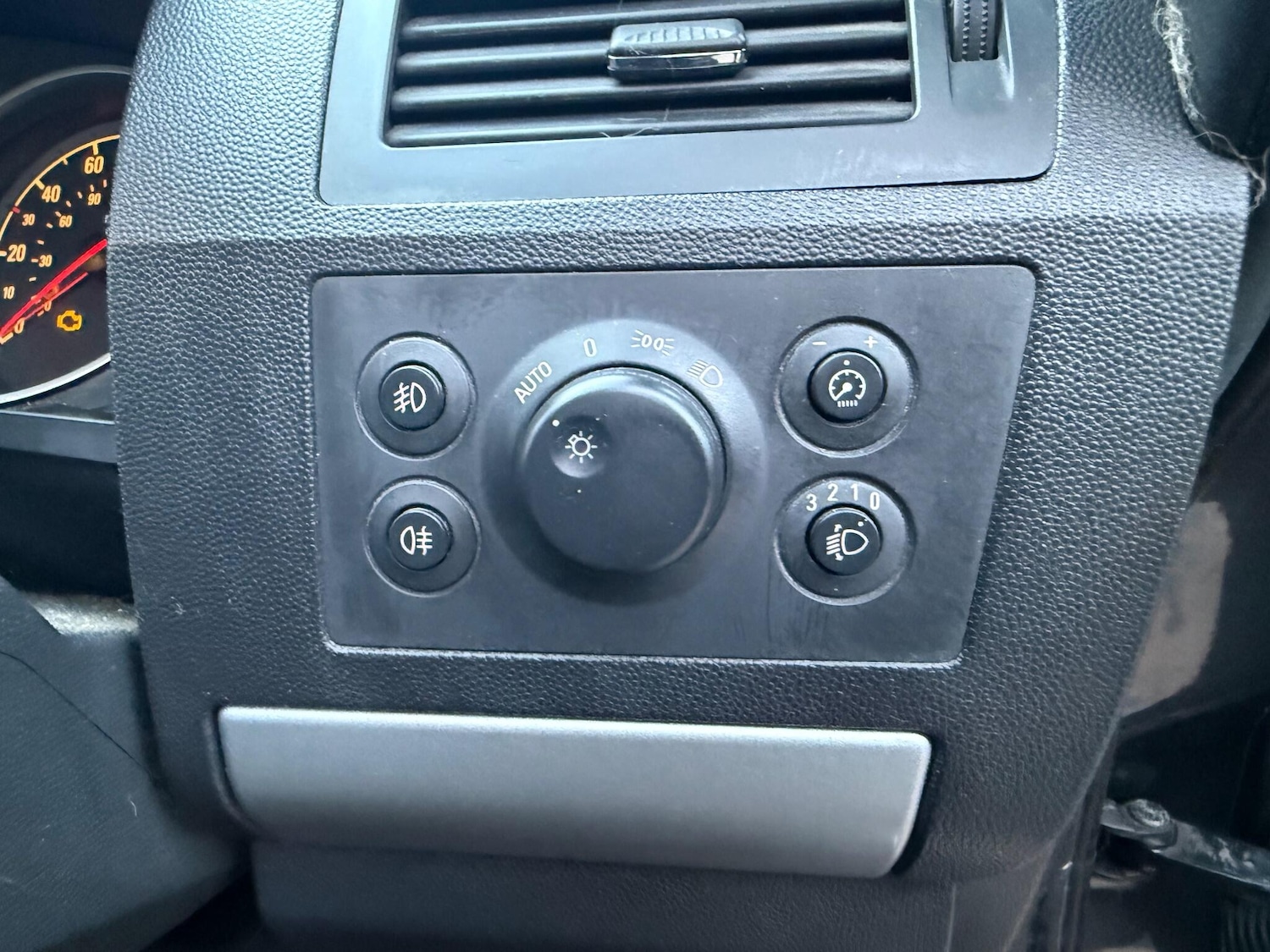 Used Vauxhall Zafira 2012 for sale - 76898362: Photo 19