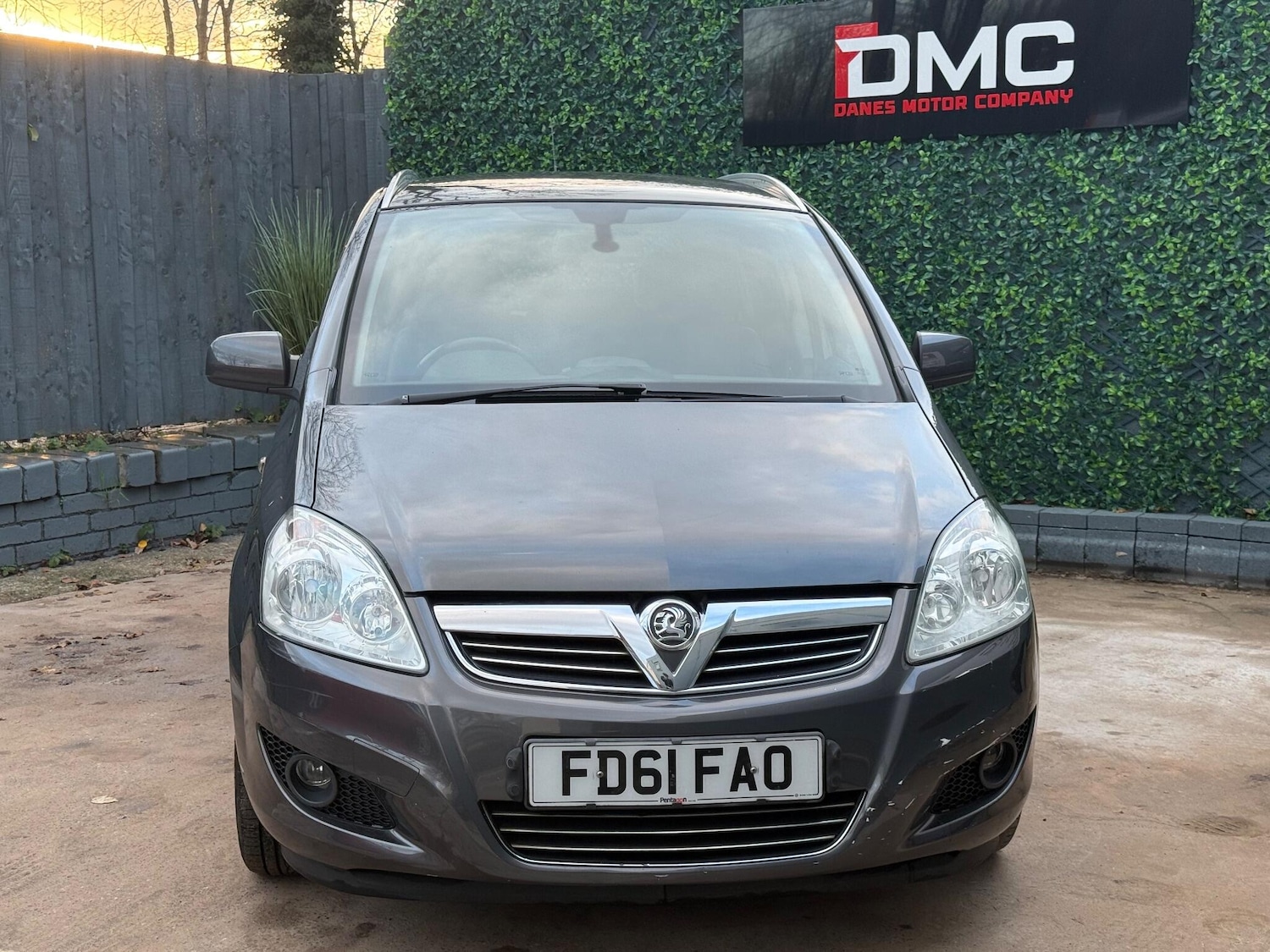 Used Vauxhall Zafira 2012 for sale - 76898362: Photo 2