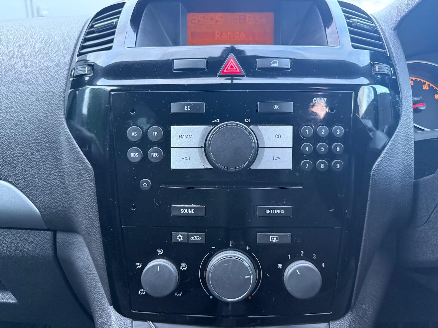 Used Vauxhall Zafira 2012 for sale - 76898362: Photo 27