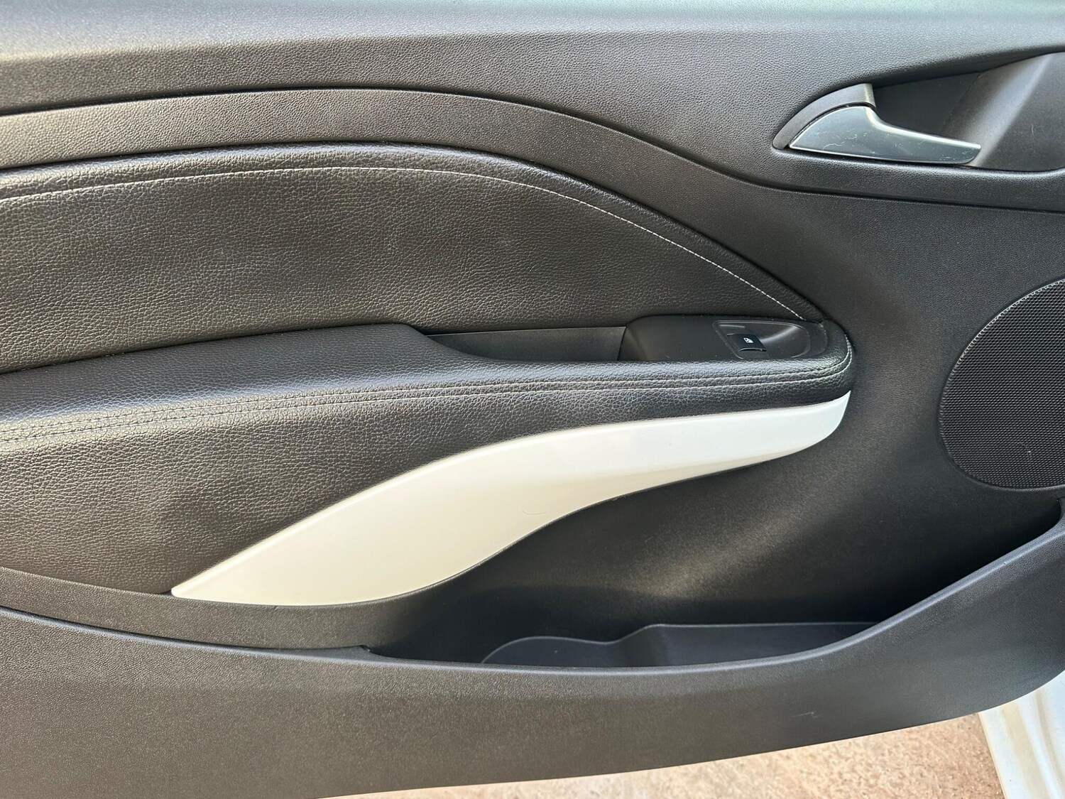 Used Vauxhall ADAM 2014 for sale - 76832535: Photo 13