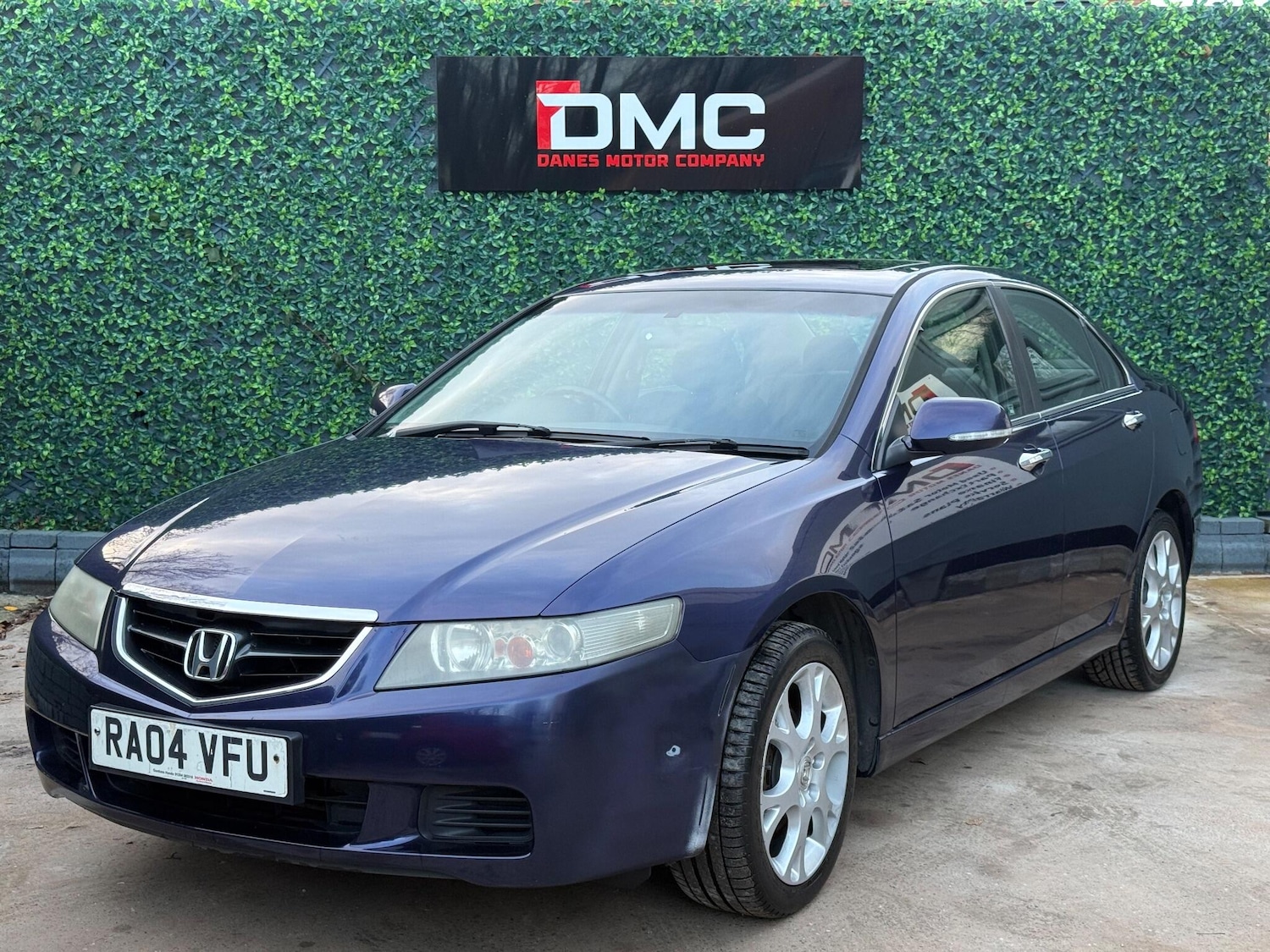 Used Honda Accord 2004 for sale - 76899480: Photo 2